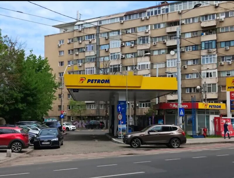 Kogalniceanu langa Petrom, preferabil studentii, pret negociabil!